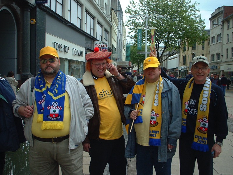 Spot, Steg, Drew & Vasco in Cardiff centre